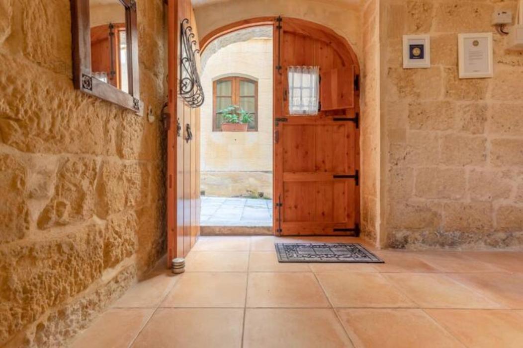 Ta' Frenc Farmhouse Villa Għarb Exteriör bild